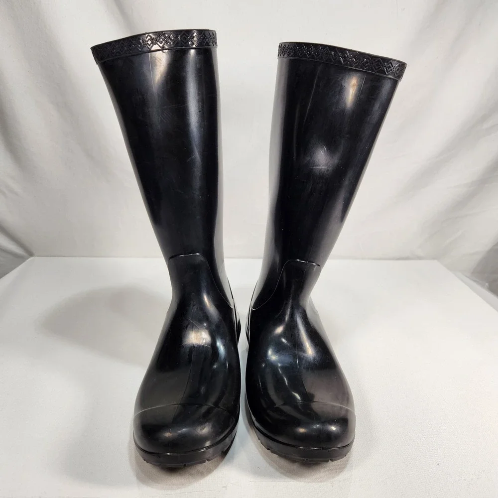 UGG women rubber